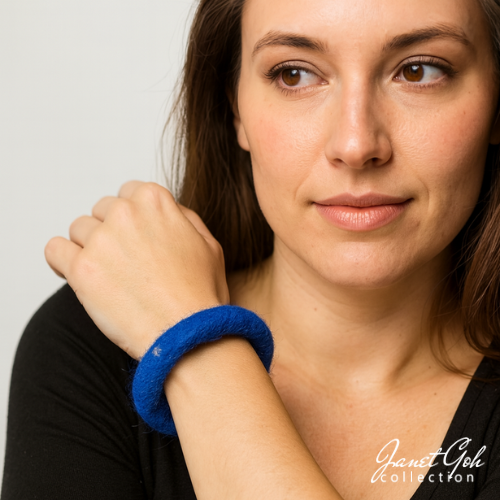 Azure Bloom Felt Bangle - 1 pc (6cm inner dia)