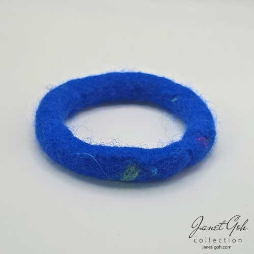 Azure Bloom Felt Bangle - 1 pc (6cm inner dia)